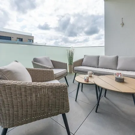 Platinium, Sun & Snow Rewal